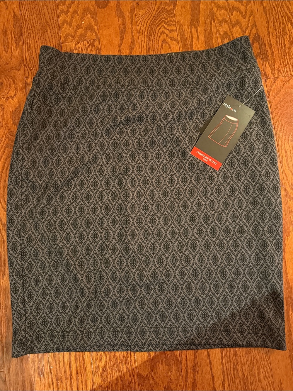 4 women’s skirts sized medium and 10 — worthington and style & co — new w/tag - Picture 2 of 5